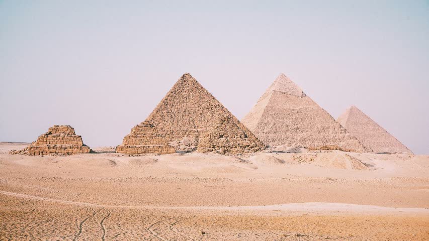 Фото - В Египте туристам предложили электрокары и электробусы для путешествий