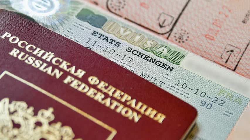 Фото - Новые визовые ограничения Германии для россиян назвали «самым жестким вариантом»